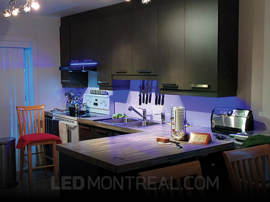 Éclairage sous armoires dans la cuisine d'André - LED Montréal